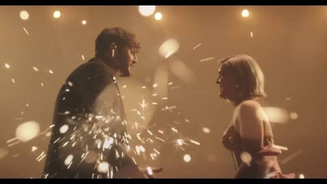 4tQd1LpmMAv Anne-Marie & James Arthur - Rewrite The Stars - (2018) - musicalradio.de | Musicals kostenlos im Radio